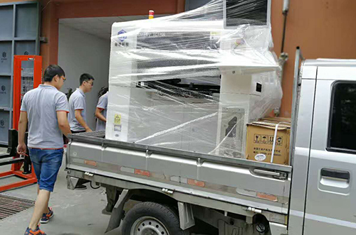 嘉興客戶SMT設(shè)備專車(chē)送貨，貨到上門(mén)安裝調(diào)試