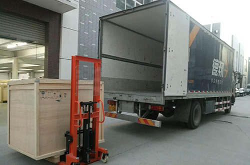 池州客戶SMT設(shè)備專車送貨，貨到上門安裝調(diào)試