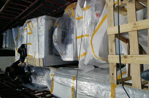 金華客戶SMT設(shè)備專車(chē)送貨，貨到上門(mén)安裝調(diào)試